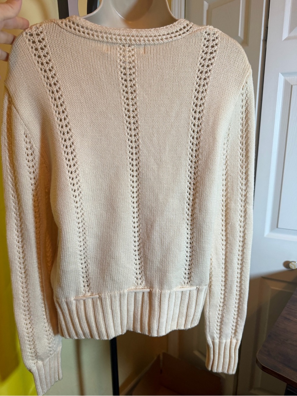 Jones New York Large Cream 100% Merino Wool Open Knit V-Neck Sweater - Picture 12 of 13